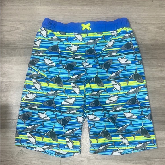 Youth swim trunks bundle - Picture 4 of 9